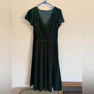 Modcloth Deep Green Velvet Midi Dress